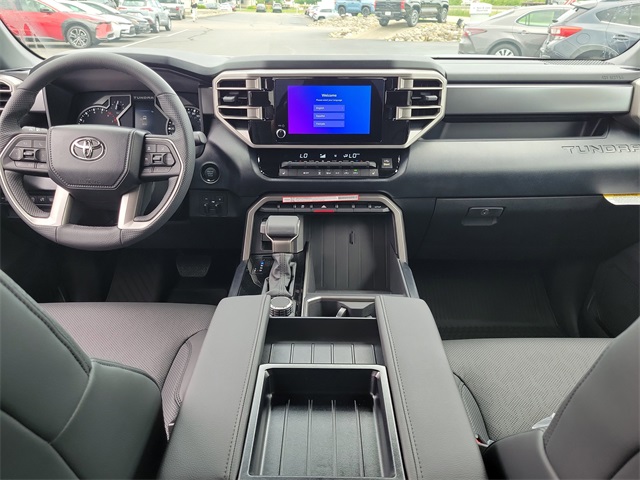 2025 Toyota Tundra SR5 CrewMax photo 8
