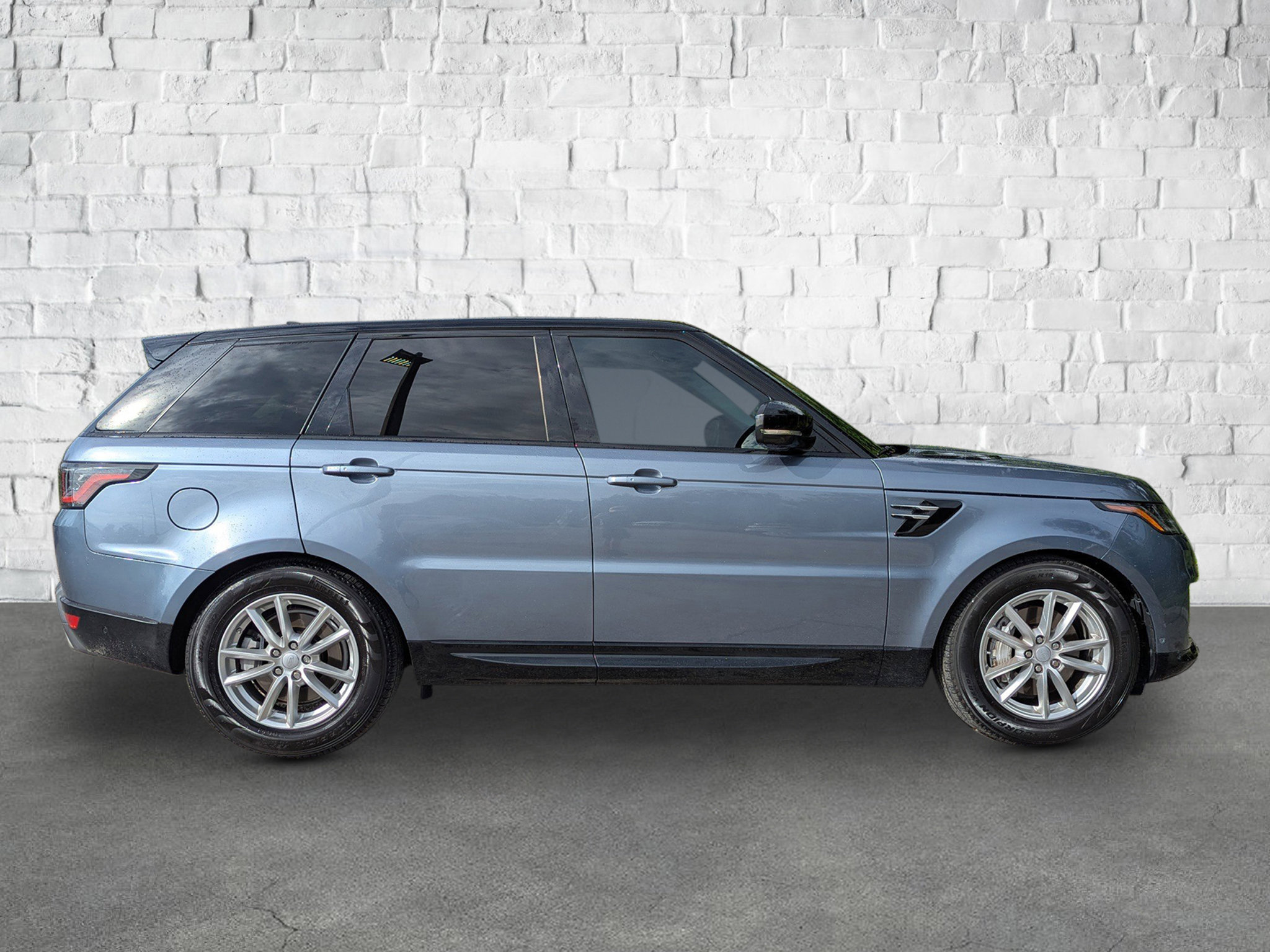 2019 Land Rover Range Rover Sport HSE photo 5