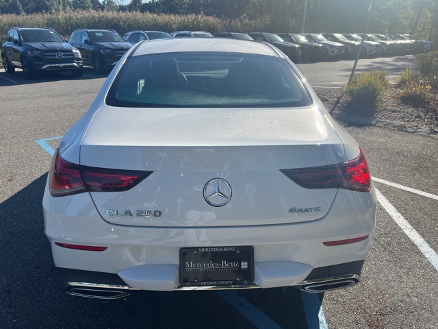 2023 Mercedes Benz CLA 250 4MATIC photo 3