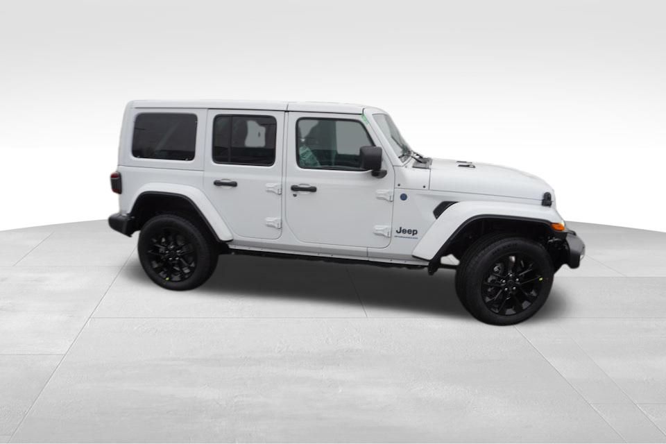 2025 Jeep Wrangler Sahara 4xe photo 2