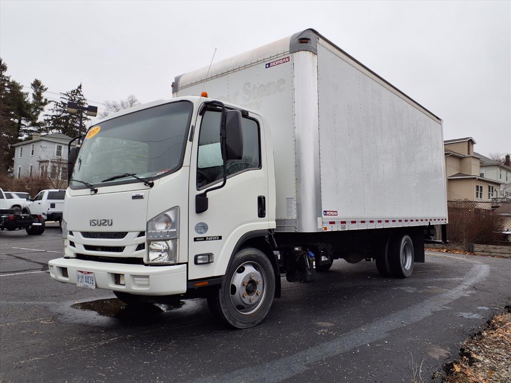 2017 Isuzu NRR's photo