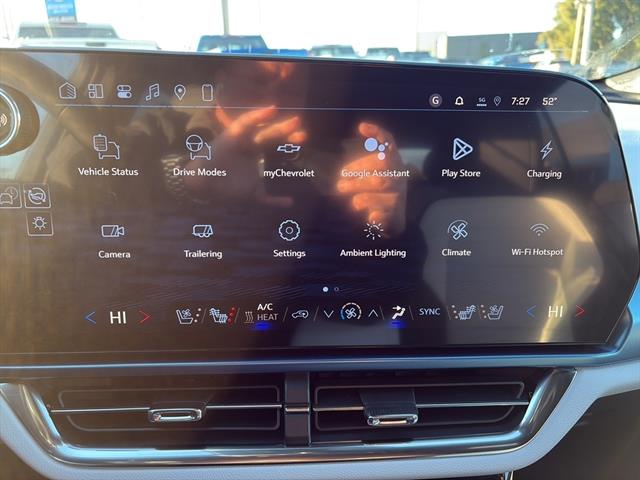 2026 Chevrolet Equinox EV 1LT photo 3