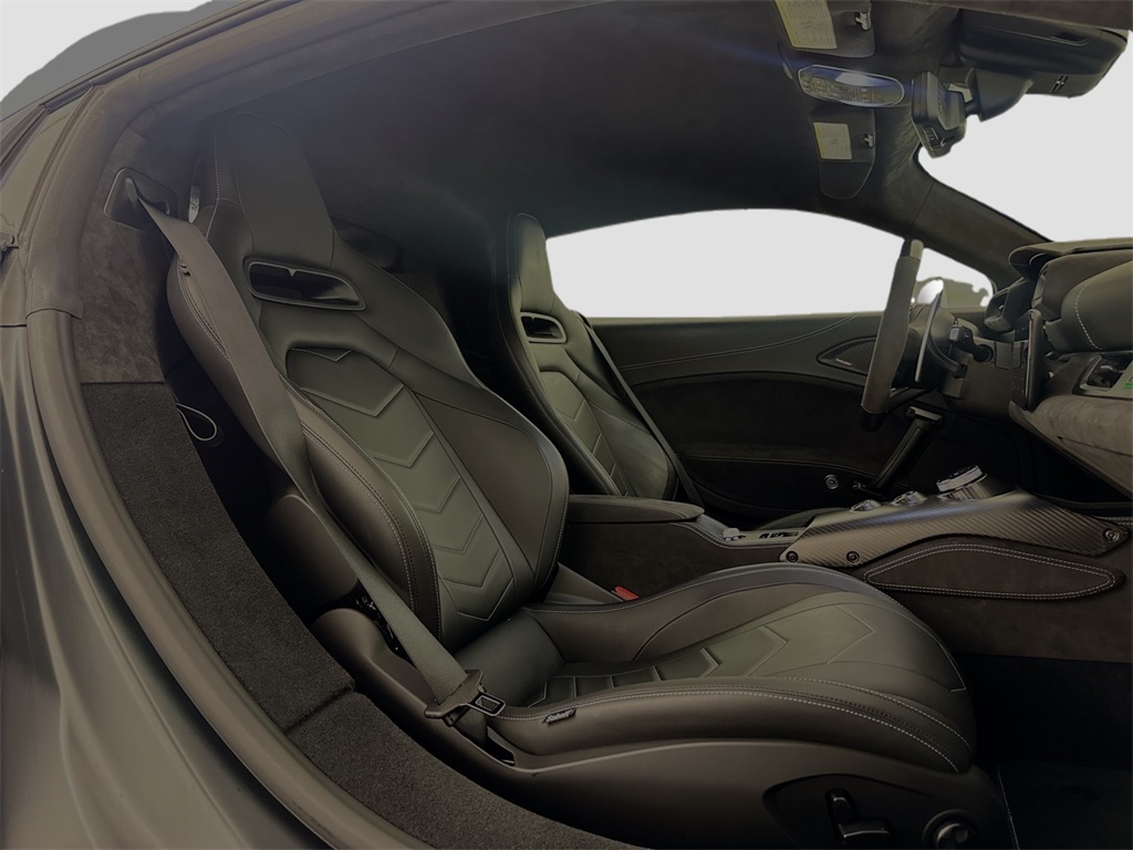 2023 Maserati MC20 Base photo 22