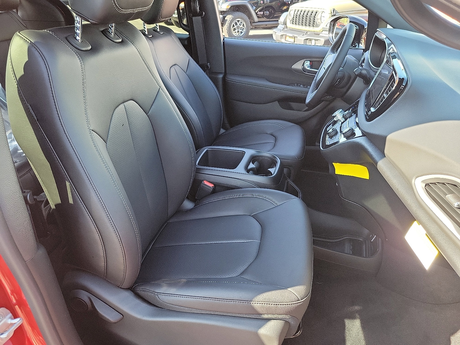 2026 Chrysler Voyager LX photo 14