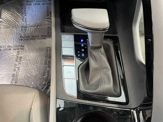 2024 Hyundai Elantra SEL Convenience photo 23