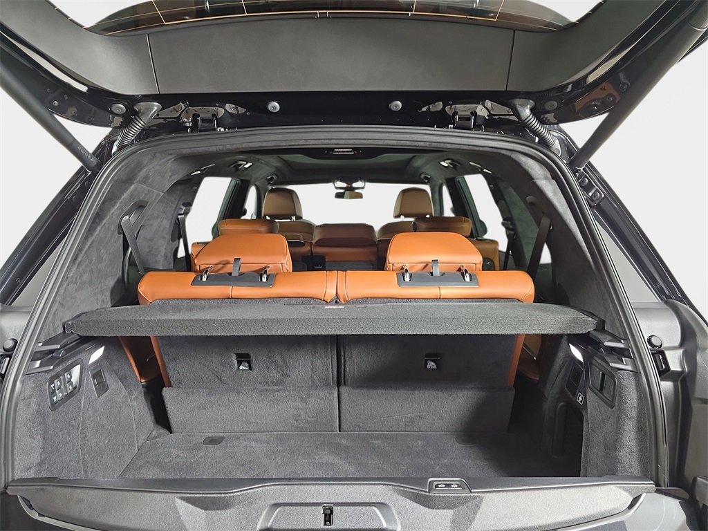 2026 Bmw X7 M60i photo 12