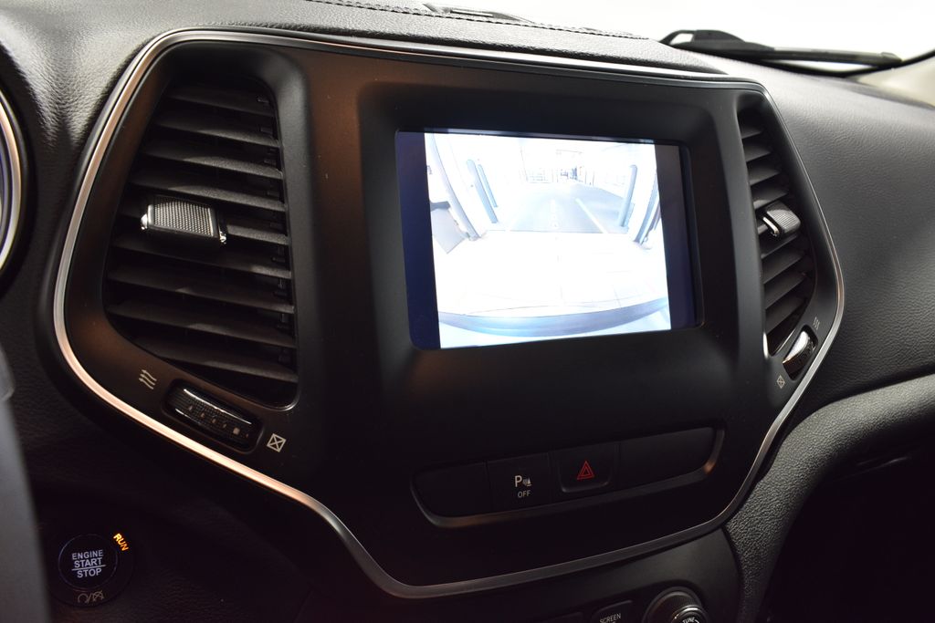 2020 Jeep Cherokee Latitude photo 20
