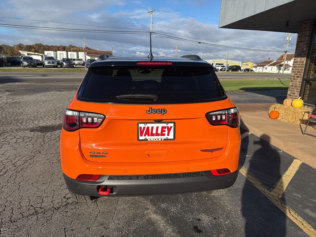 2026 Jeep Compass Trailhawk photo 4