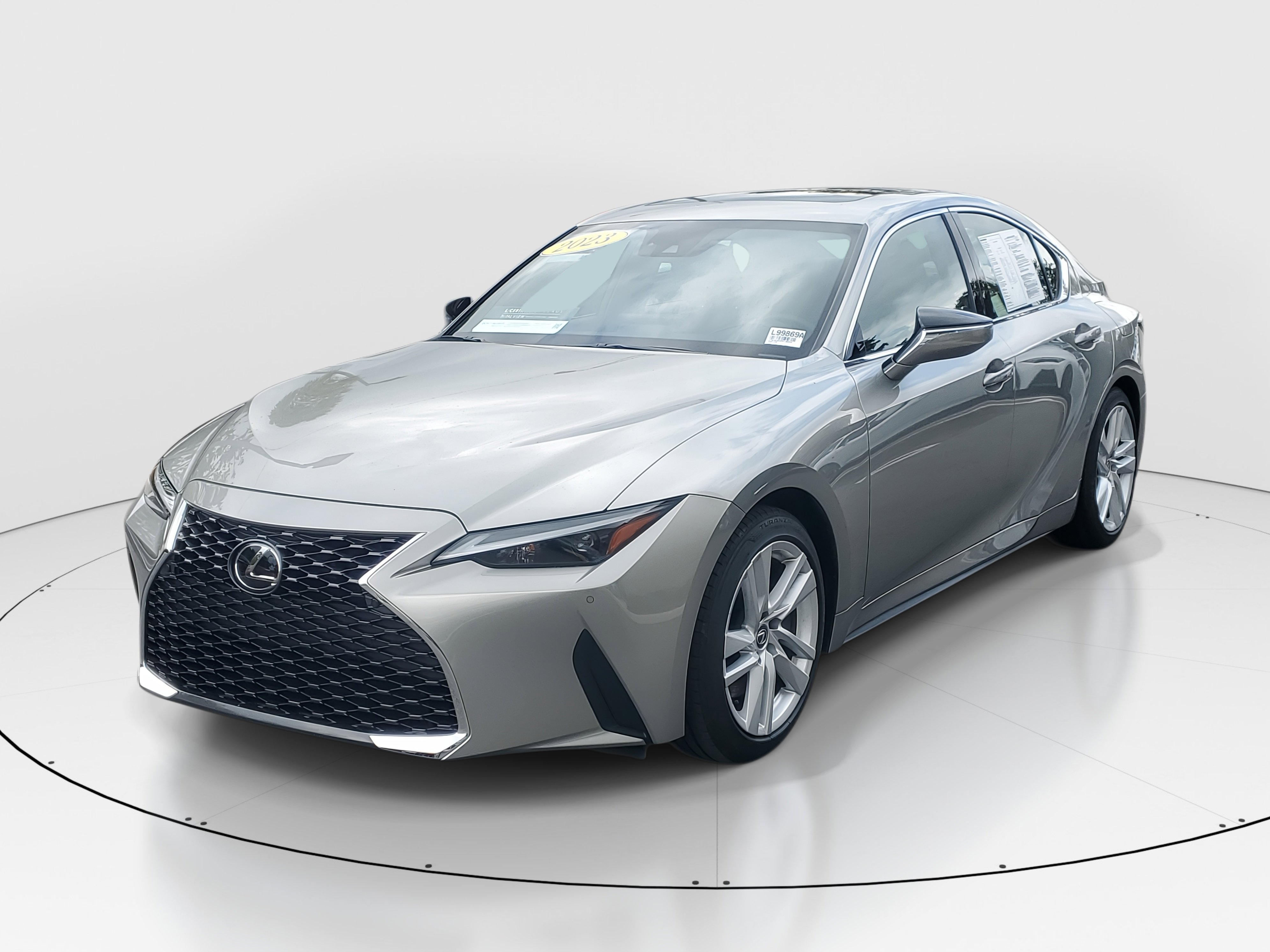 2023 Lexus IS 300 photo 4