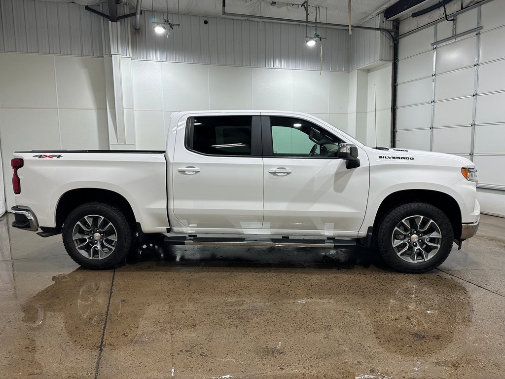 2026 Chevrolet Silverado 1500 LT photo 2