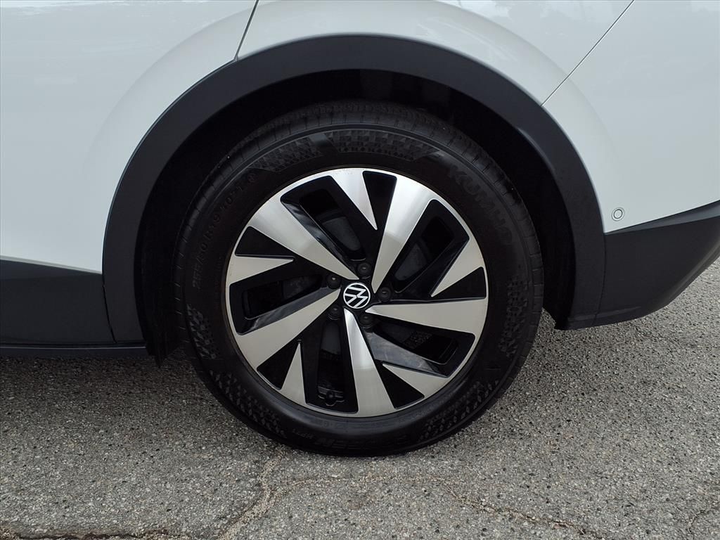 2023 Volkswagen ID.4 Pro photo 4