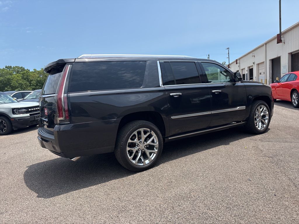 2019 Cadillac Escalade ESV Platinum photo 24