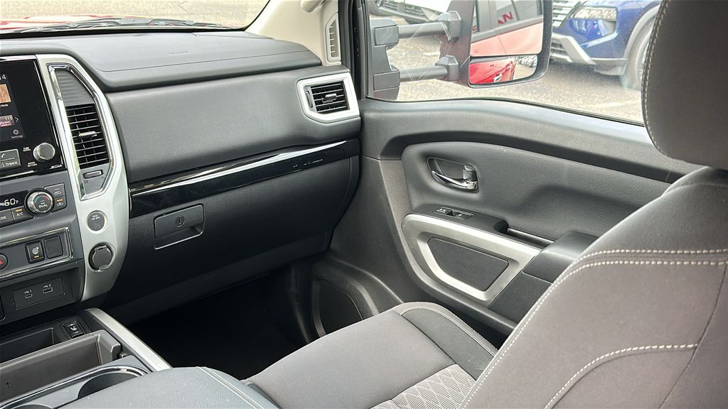 2024 Nissan Titan SV photo 25