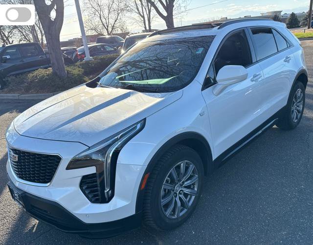 2020 Cadillac XT4 Sport photo 2