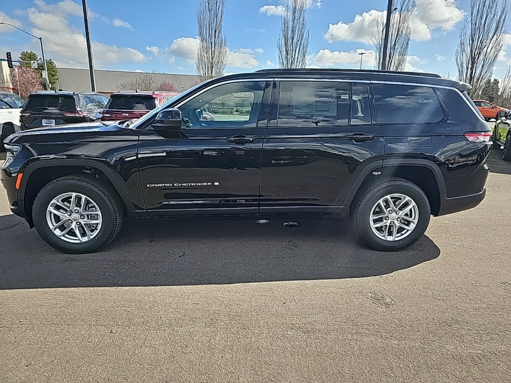 2025 Jeep Grand Cherokee Laredo X photo 2