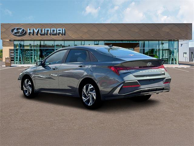 2025 Hyundai Elantra Hybrid SEL Sport photo 2