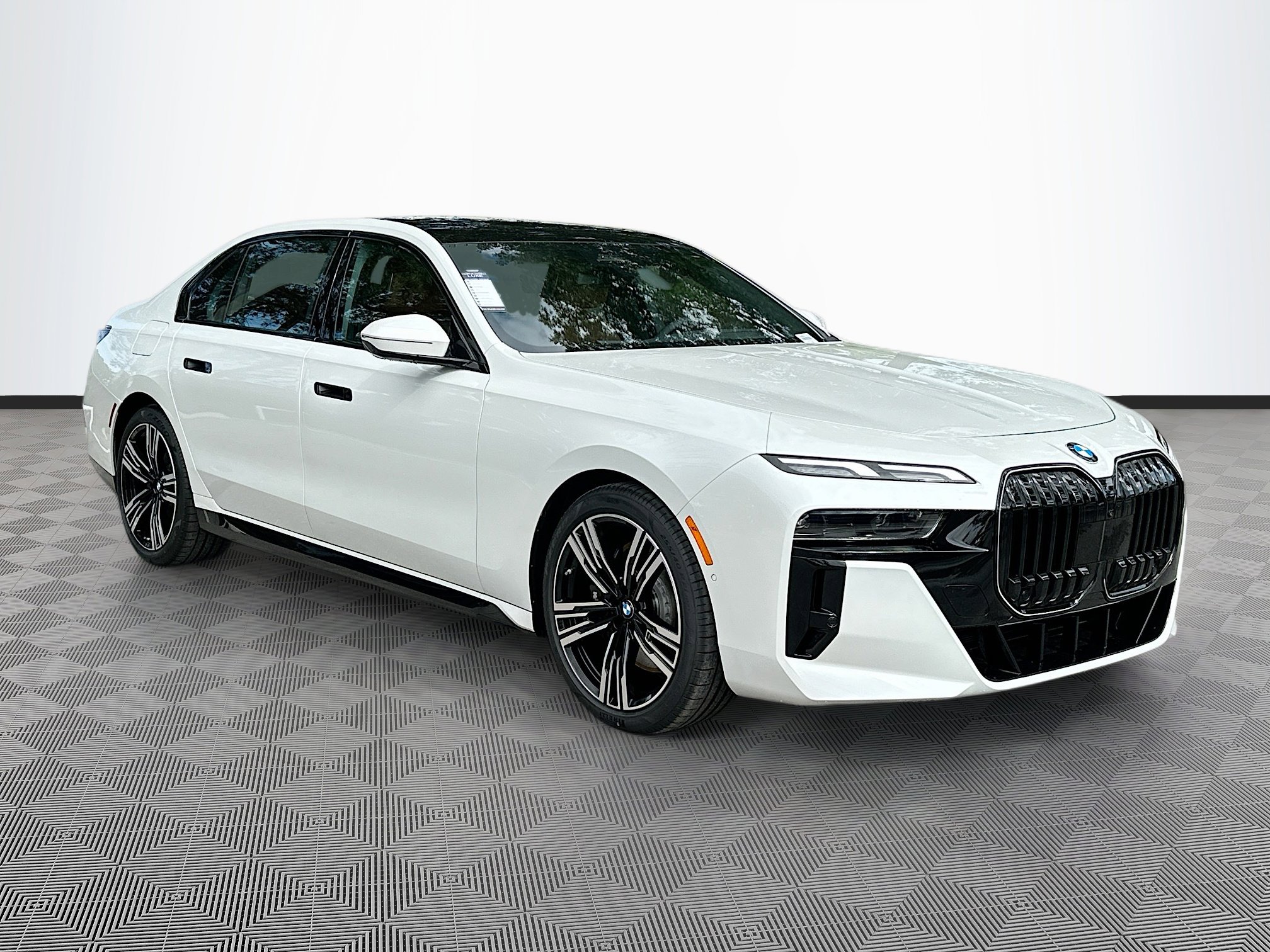 2025 BMW 7 Series 740i's photo