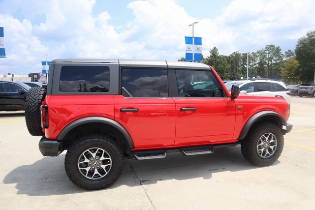 2024 Ford Bronco Badlands photo 3