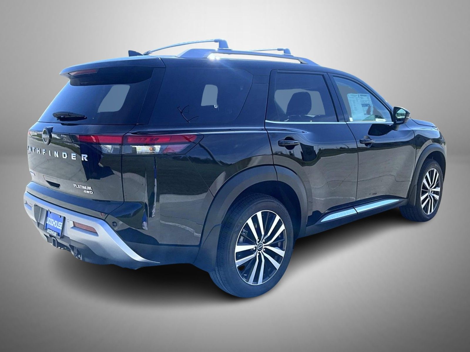 2025 Nissan Pathfinder Platinum photo 5