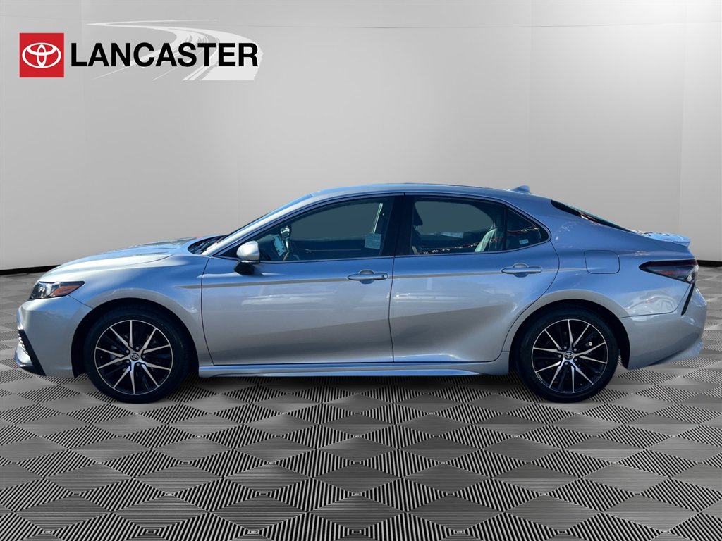 2023 Toyota Camry SE photo 4