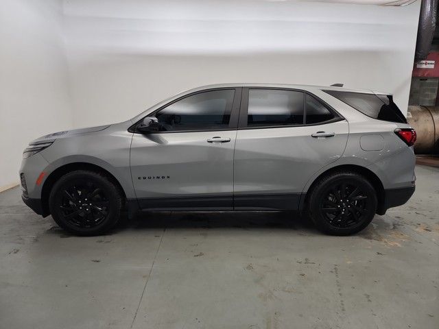 2023 Chevrolet Equinox LS photo 3