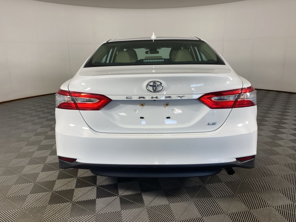 2019 Toyota Camry LE photo 8