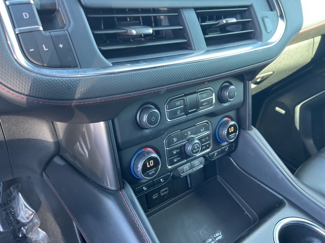 2024 Chevrolet Suburban RST photo 23
