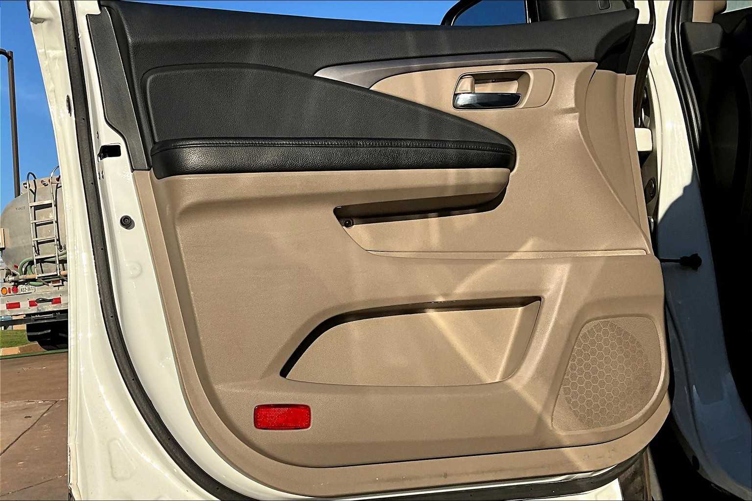 2020 Honda Pilot EX photo 19