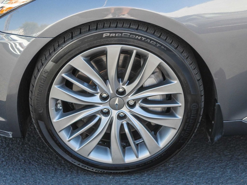 2015 Hyundai Genesis 5.0 photo 6