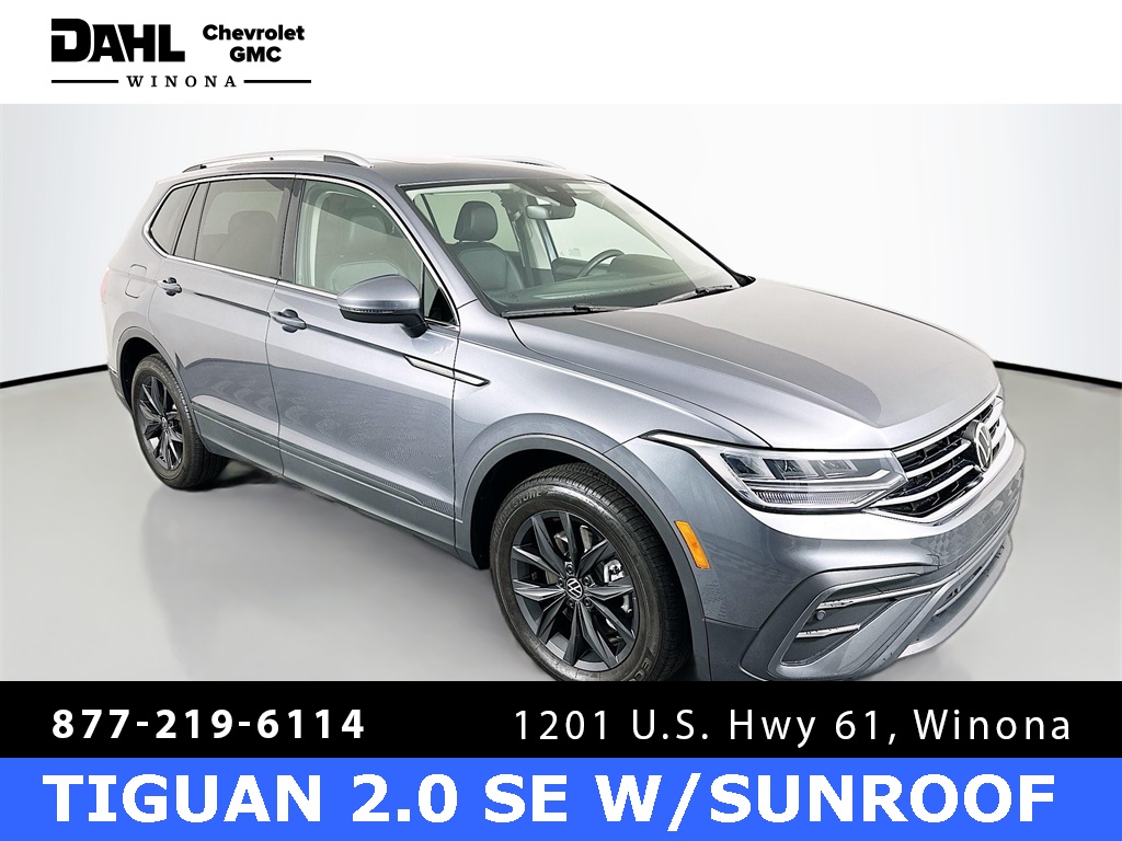2024 Volkswagen Tiguan SE's photo