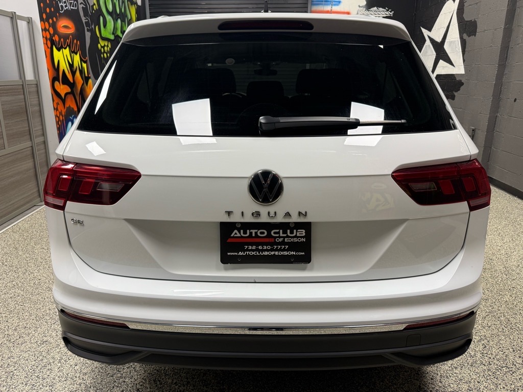 2024 Volkswagen Tiguan SE Wolfsburg Edition photo 2
