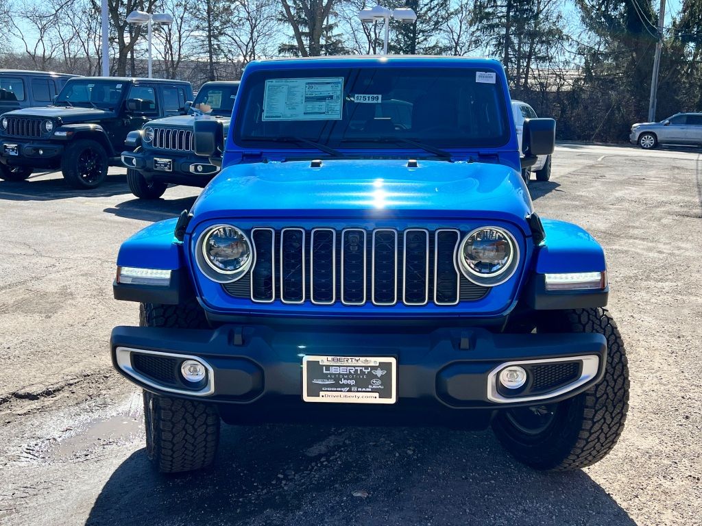 2025 Jeep Wrangler Sahara photo 3