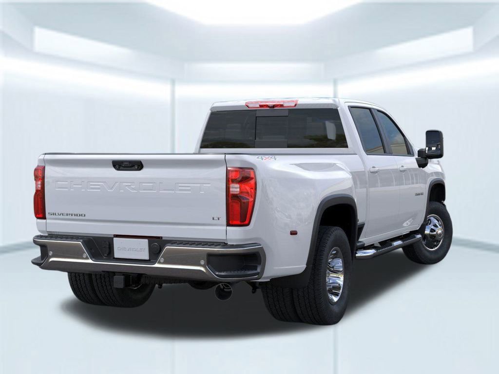 2026 Chevrolet Silverado 3500HD LT photo 3