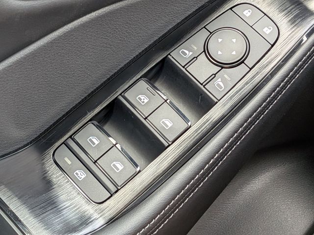 2026 Nissan Rogue SV photo 17