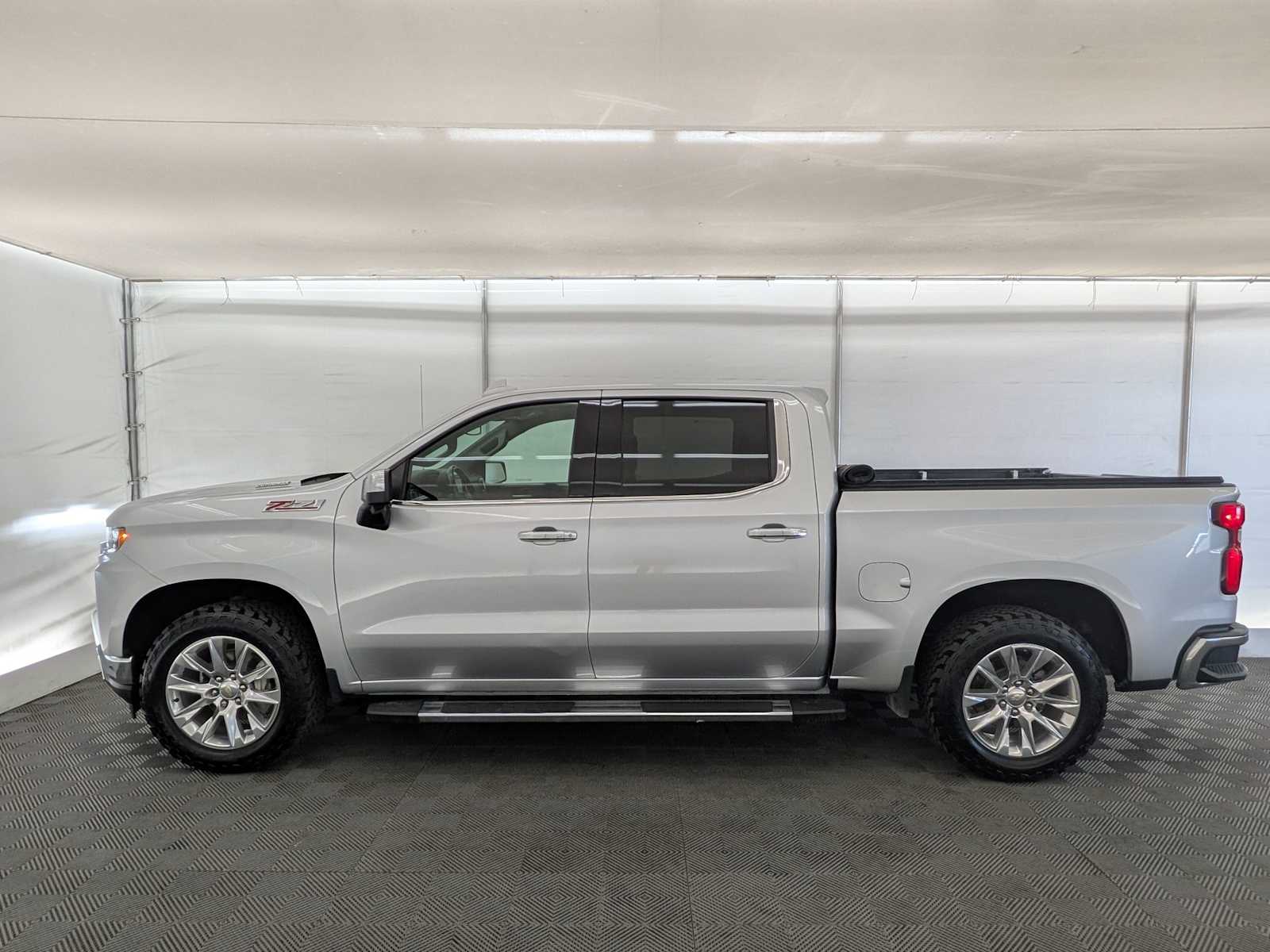 2021 Chevrolet Silverado 1500 LTZ photo 2