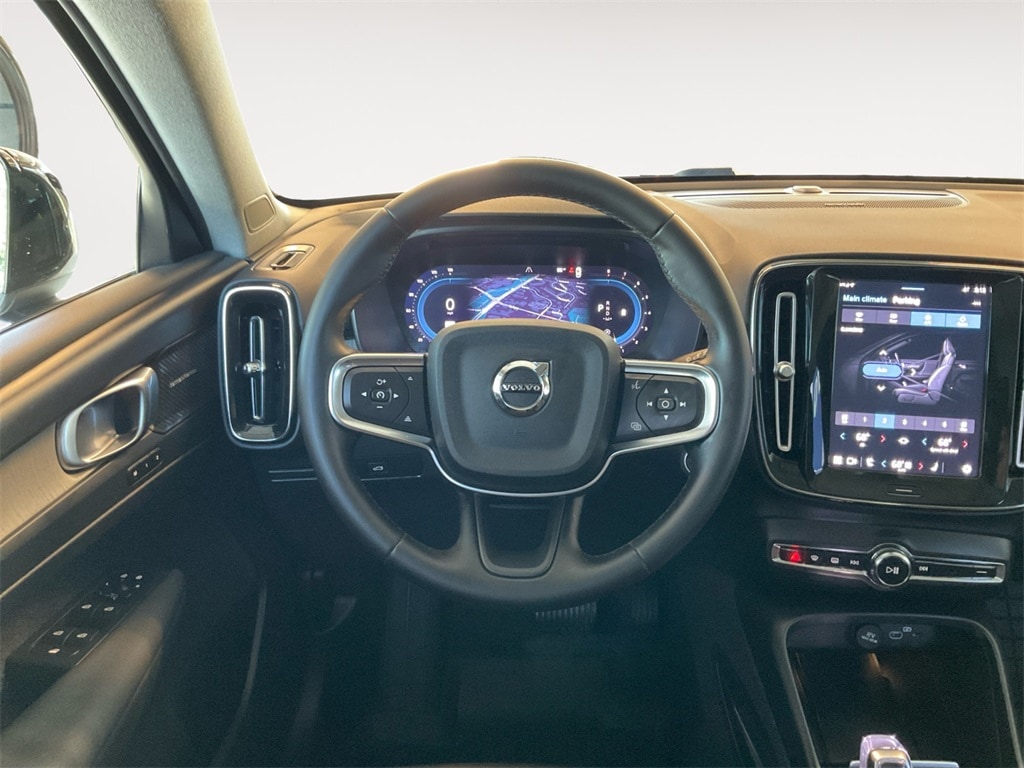 2023 Volvo XC40 AWD Ultimate photo 12