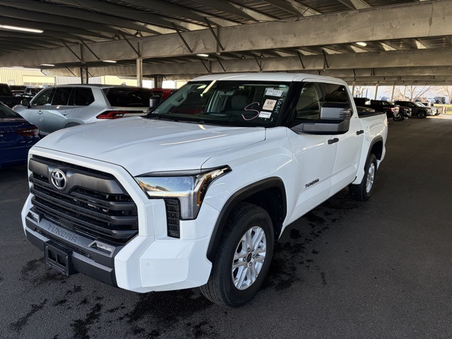 2022 Toyota Tundra SR5's photo