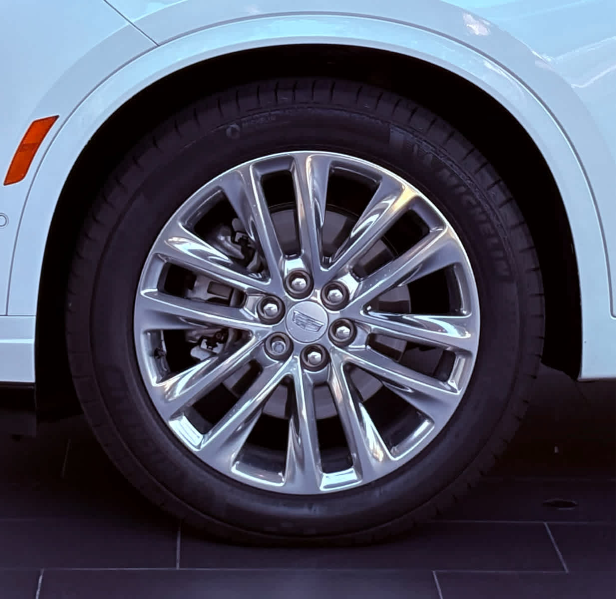 2023 Cadillac XT6 Premium Luxury photo 9