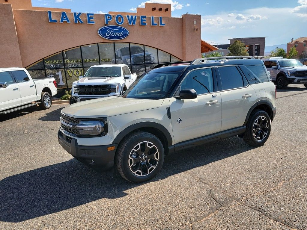 2025 Ford Bronco Sport Outer Banks's photo