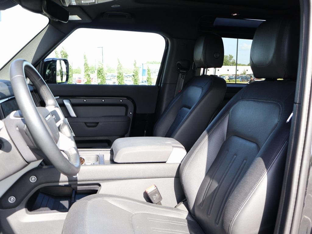 2022 Land Rover Defender 90 X-Dynamic S photo 20