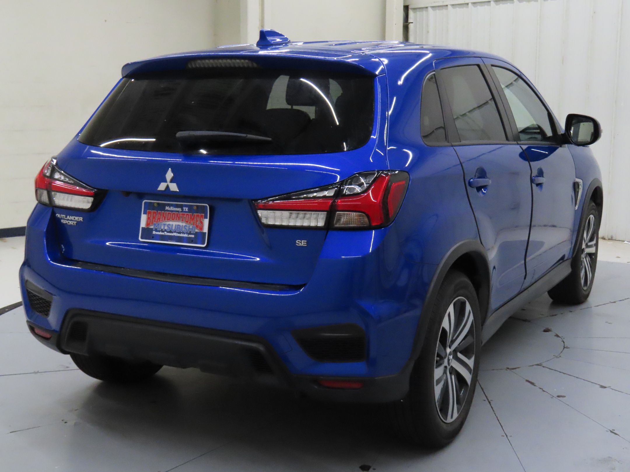 2021 Mitsubishi Outlander Sport SE photo 3