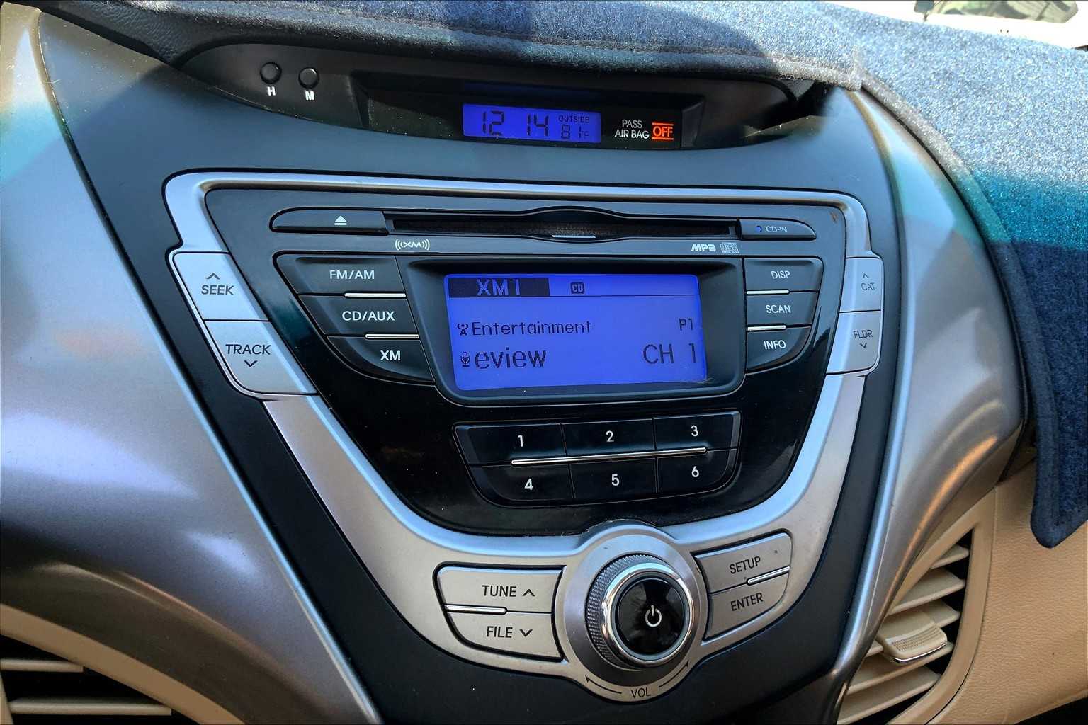 2013 Hyundai Elantra GLS photo 25