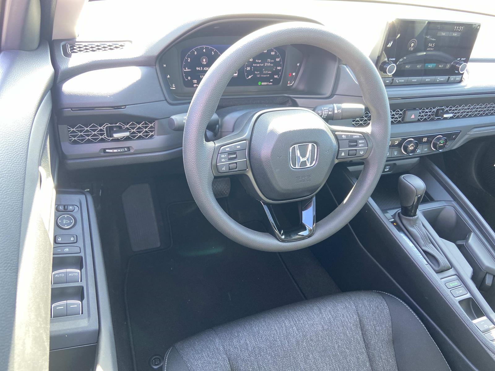 2025 Honda Accord SE photo 3