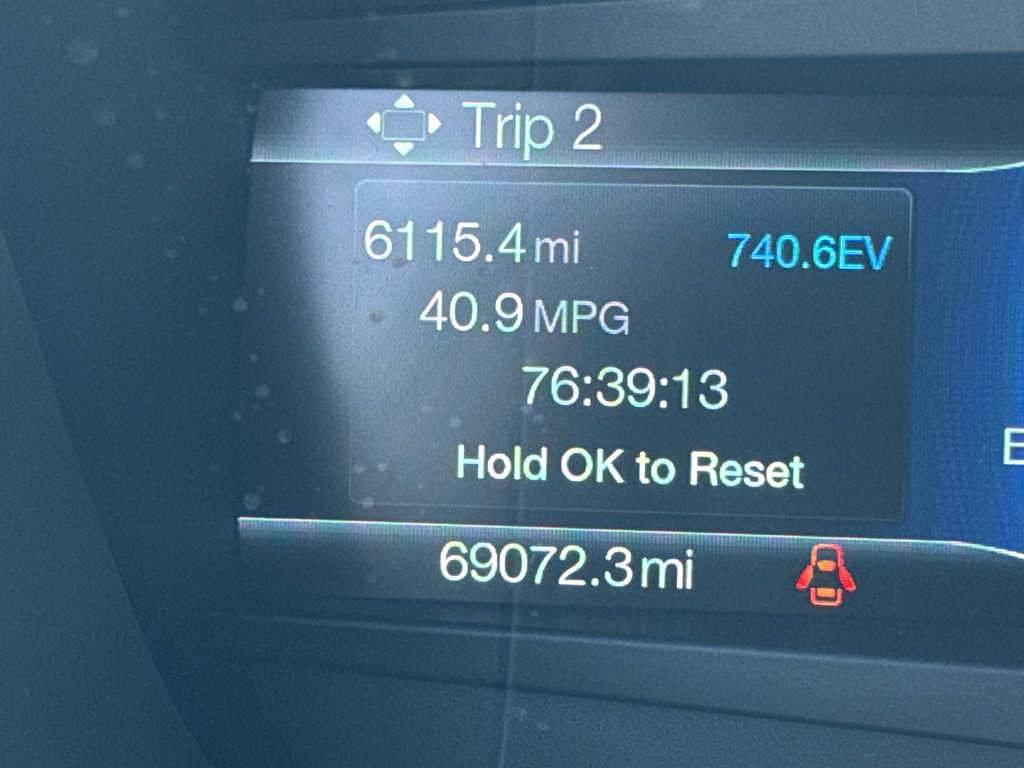 2020 Ford Fusion Hybrid SE photo 9