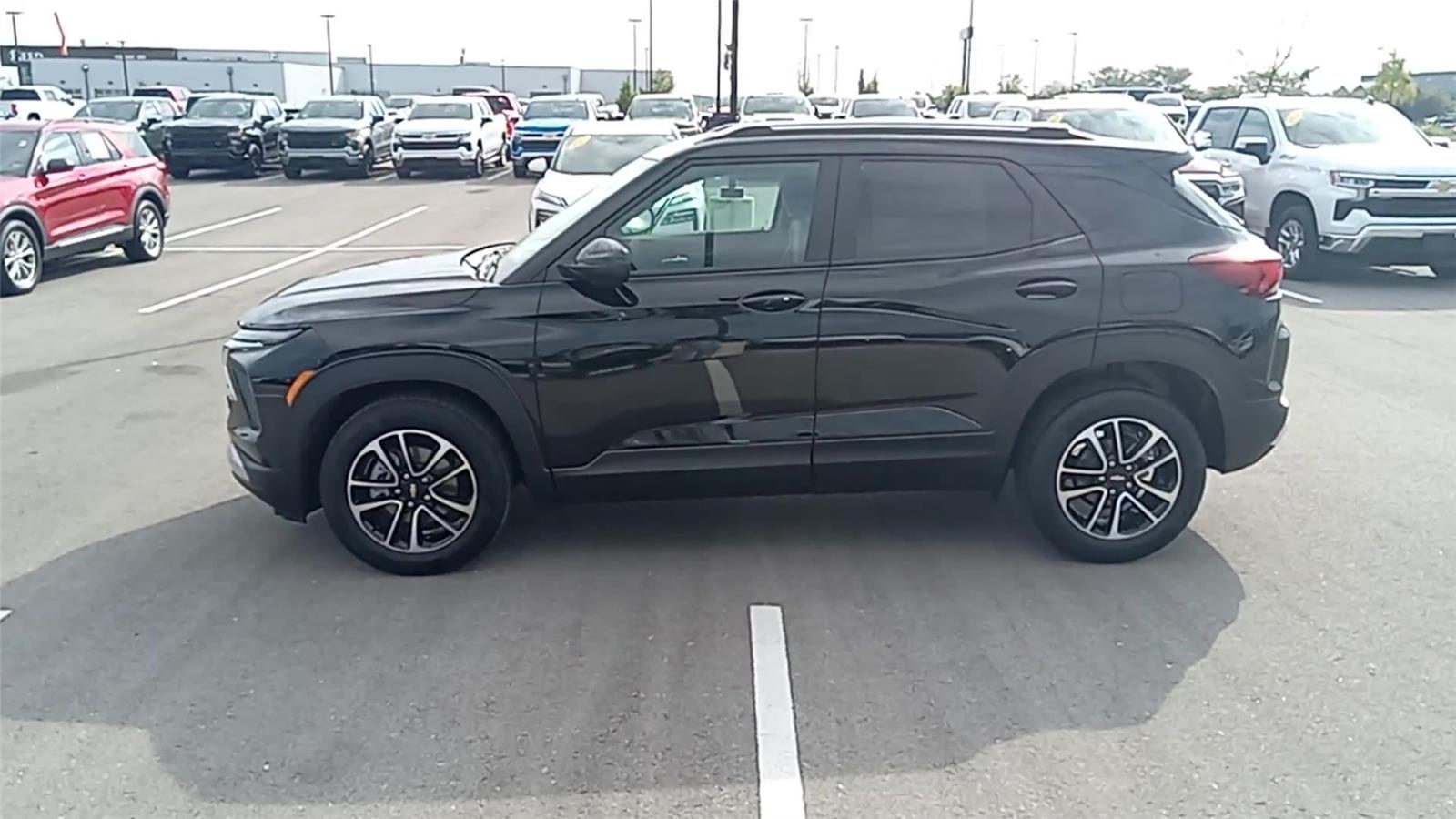 2026 Chevrolet Trailblazer LT photo 3