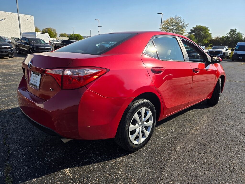 2019 Toyota Corolla LE photo 10