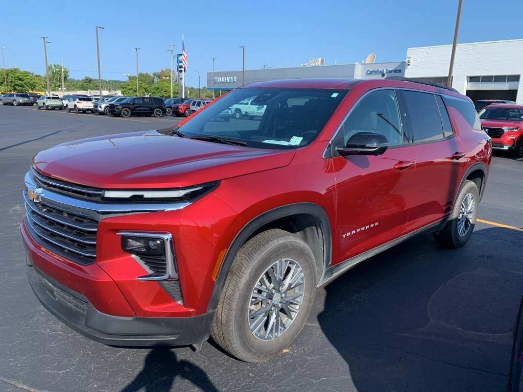2024 Chevrolet Traverse LT