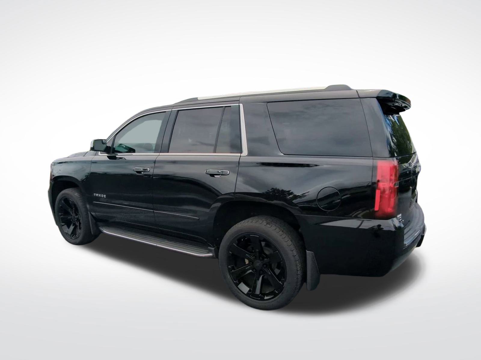 2018 Chevrolet Tahoe Premier photo 2