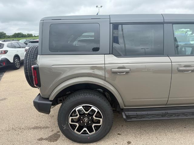 2025 Ford Bronco Outer Banks photo 28