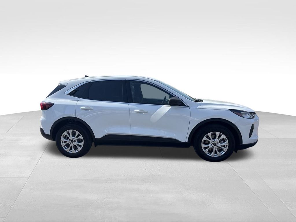 2024 Ford Escape Active photo 2